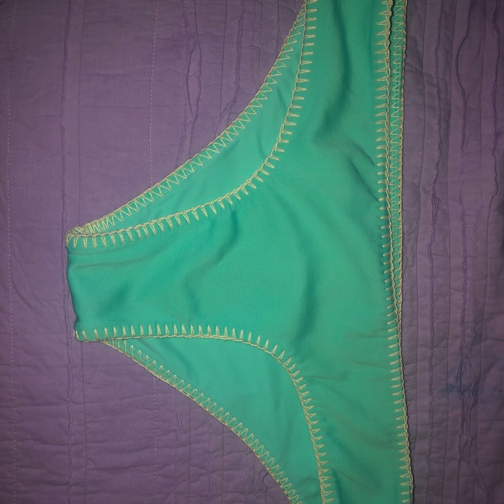 VS bathing suit bottoms
